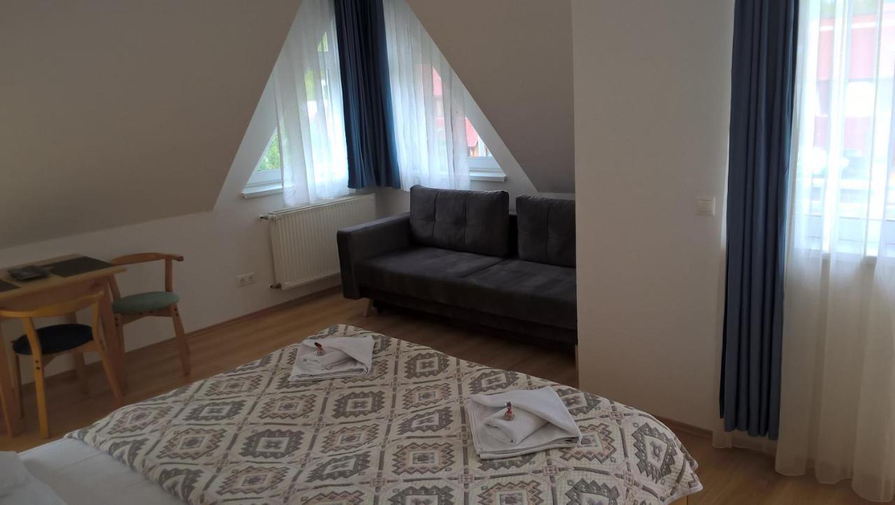 Lilla Wellnessapartman Залакарос Екстериор снимка