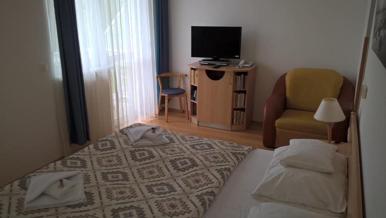 Lilla Wellnessapartman Залакарос Екстериор снимка